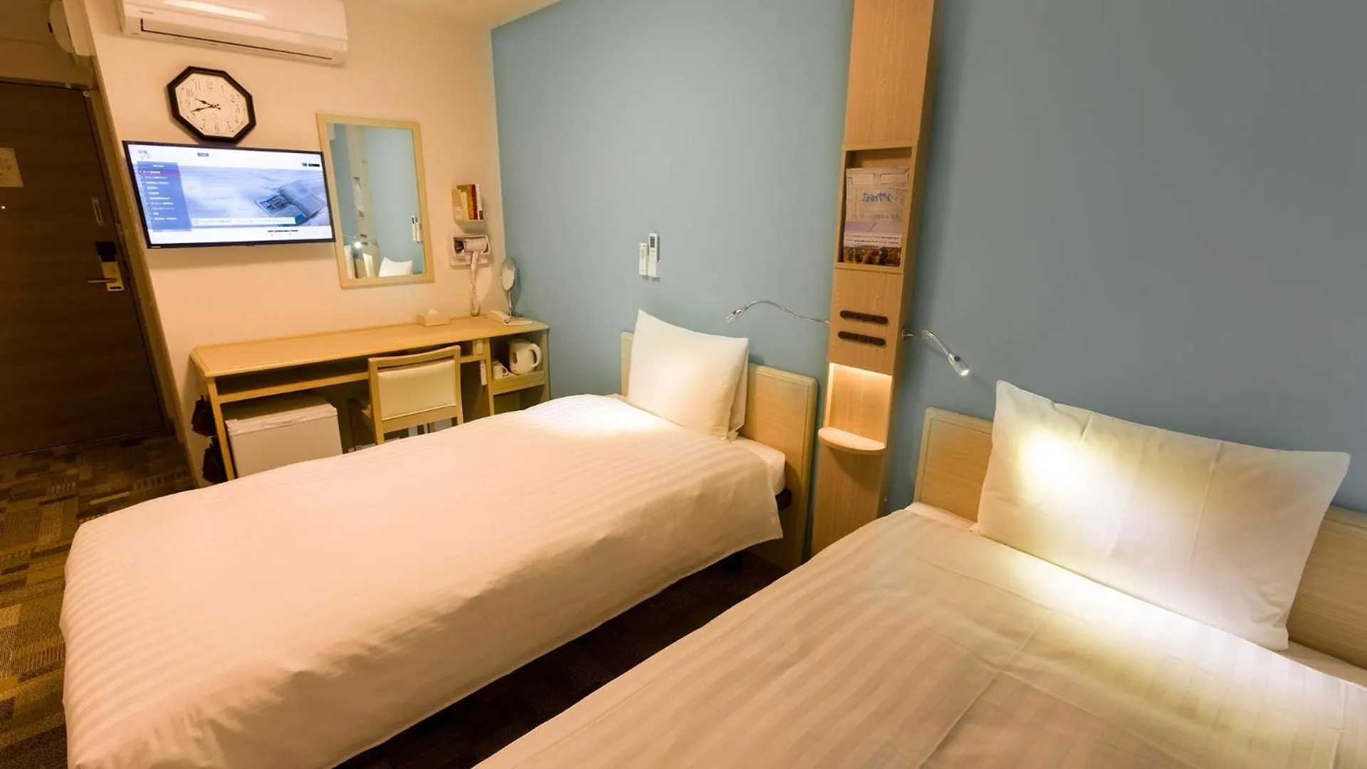 Toyoko Inn Osaka Dome Mae 3*,  Japan